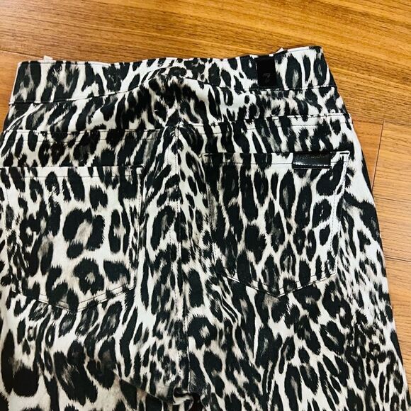 Giammbattista Valli collaborated with 7 for All Mankind trousers - Picture 6 of 11